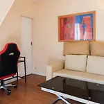 Bright Apt In The Heart Of Paris